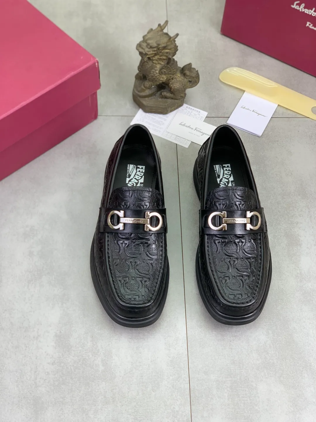 Men's Men's Shoes 💰P460💰[New Style] Water-dyed Niuli 🆘[Salvatore Ferragamo] Ferragamo's latest casual business leather shoes for men! Listed simultaneously! The fabric is made of specially imported original calfskin, and the interior is made of imported water-dyed cowhide. It is absolutely luxurious and leads the fashion trend. Matching code: 38-45; black optional
